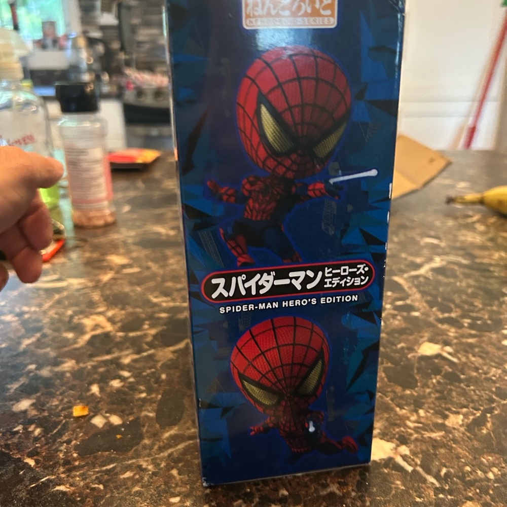 Spider-Man Action Figure - Blue and Red - Picture 6 of 9